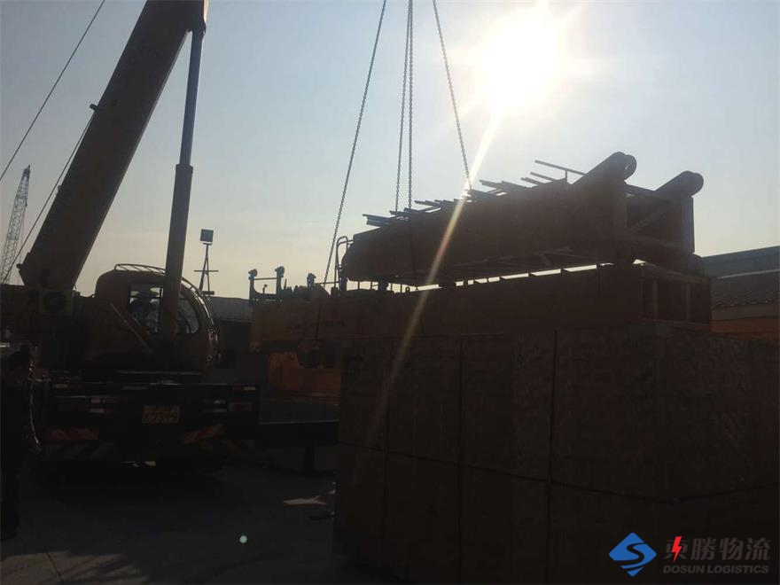 四川吊機平臺運輸到香港物流；大件貨物運輸到香港；大型貨物運輸到香港