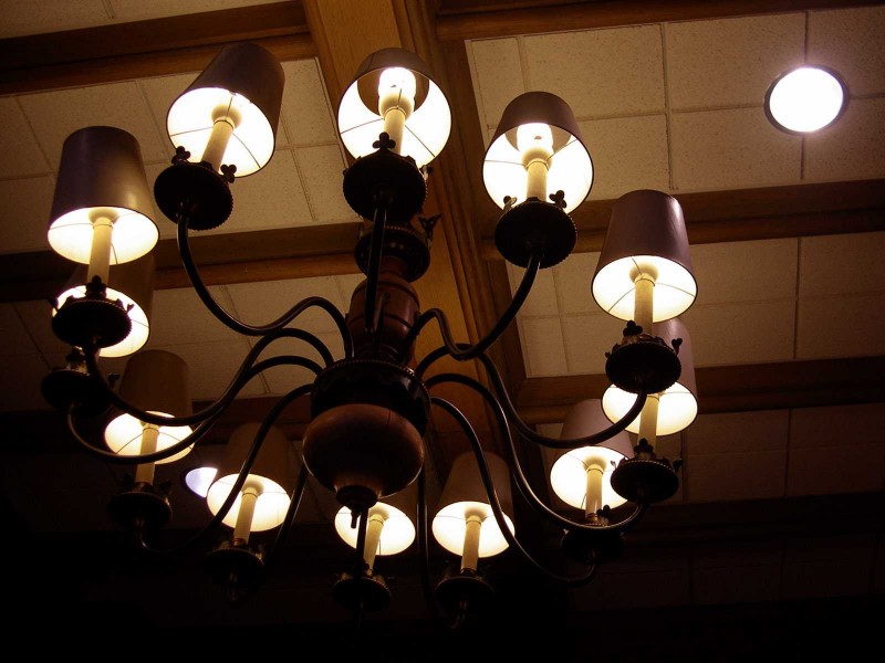 燈具從中山運輸到香港的案例