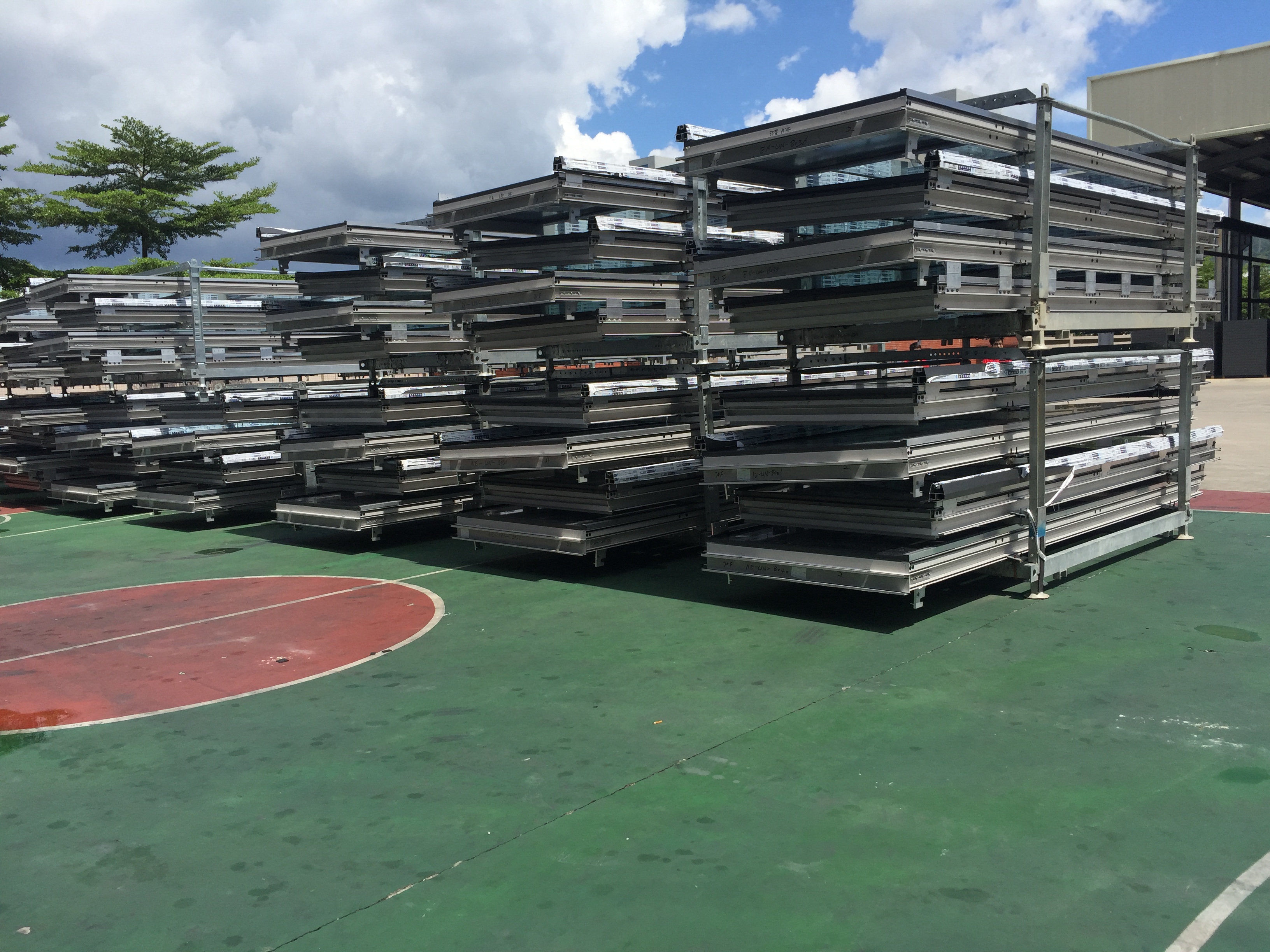 江門出口到香港玻璃幕墻運輸案例--東勝物流